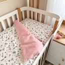 Set lenjerie de schimb pentru patut bebe 3 piese Crengute roz (2)